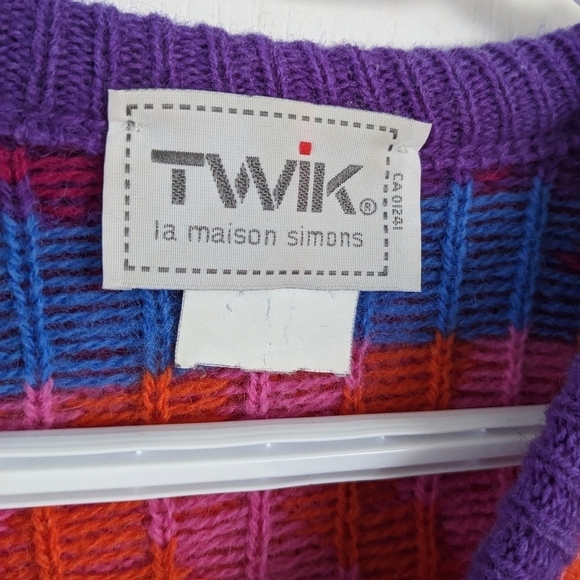 Vintage Simons 100% wool colorful vibrant 90s sweater small medium A - Picture 6 of 9